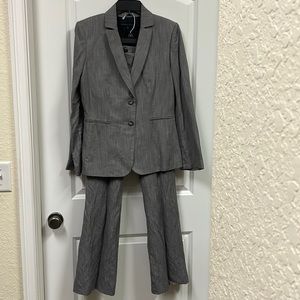 Dress suit: Blazer and pants